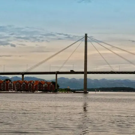 Stylish Urban Апартаменты